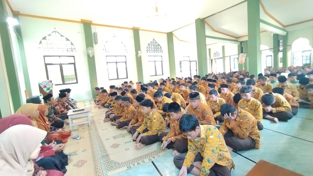 MTsN 6 Kulon Progo Gelar Istighosah dan Dzikir Kebangsaan